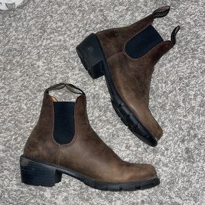 Womens heeled Blundstone boots!